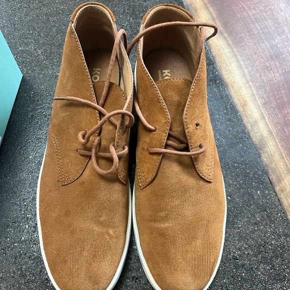 Koio men’s suede chucka boots. Size 44eu 11us. Slightly worn. - Picture 3 of 4